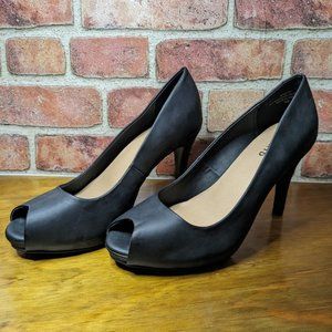 Torrid 4H Black Peep Toe Pump Heel w/hidden internal platform - Size 10